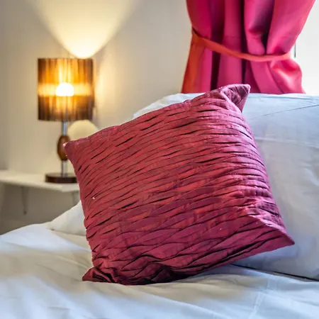 Sleek & Stylish 2br With Large Private Terrace - Close To Saint Julian's & Tigne Shopping Mall Apartment