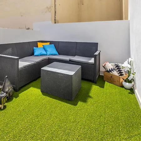 Sleek & Stylish 2br With Large Private Terrace - Close To Saint Julian's & Tigne Shopping Mall